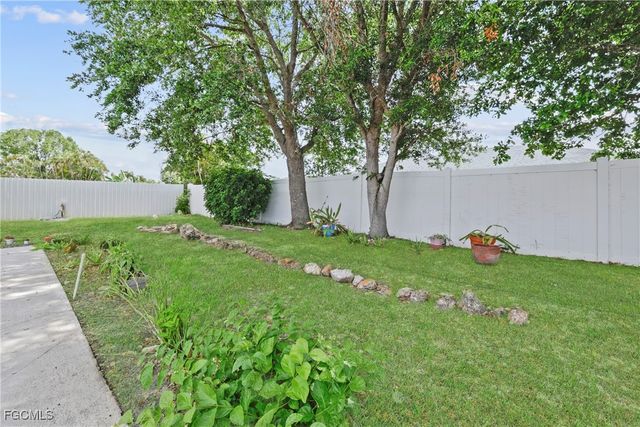 503 SE 16th PL, Cape Coral, FL 33990