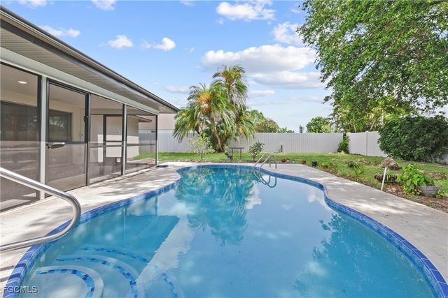 503 SE 16th PL, Cape Coral, FL 33990