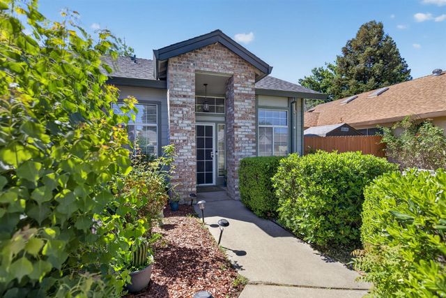 9136 Palmerson Dr, Antelope, CA 95843