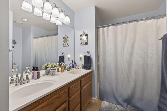 9136 Palmerson Dr, Antelope, CA 95843