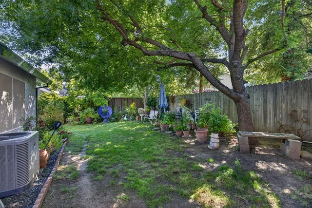 9136 Palmerson Dr, Antelope, CA 95843