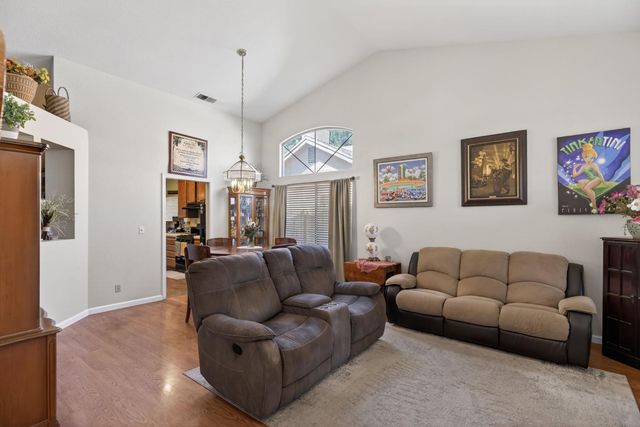 9136 Palmerson Dr, Antelope, CA 95843