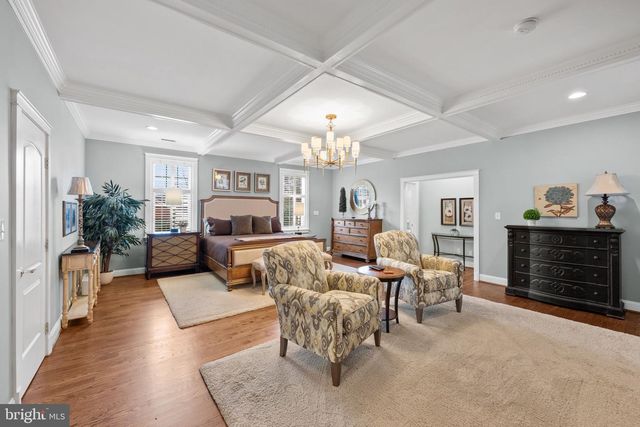 6955 33RD ST NW, Washington, DC 20015