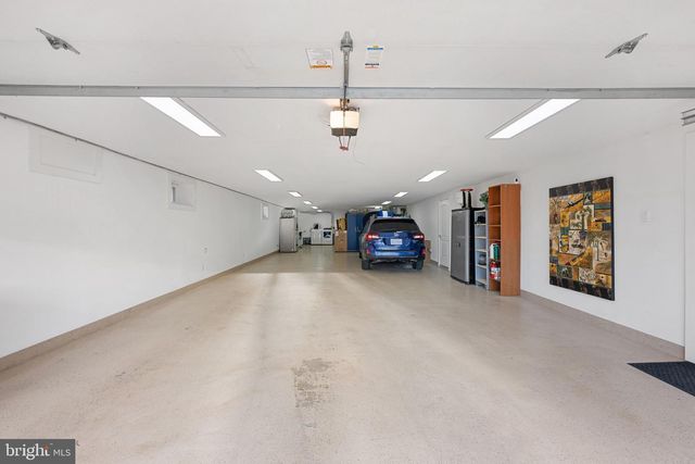 6955 33RD ST NW, Washington, DC 20015