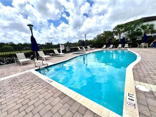 5946 Mustang Mnr, Davie, FL 33314