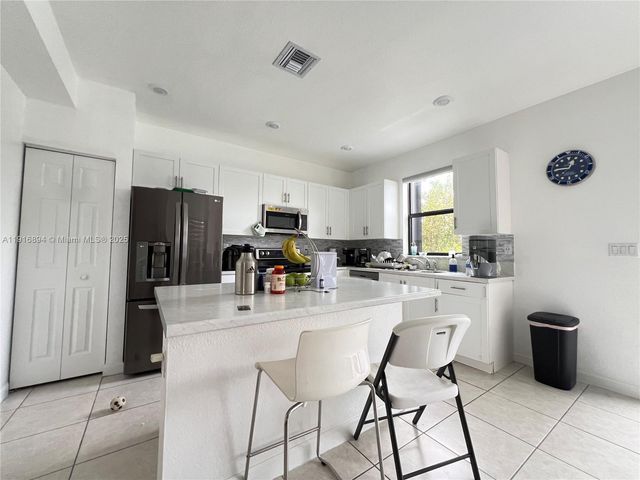 5946 Mustang Mnr, Davie, FL 33314