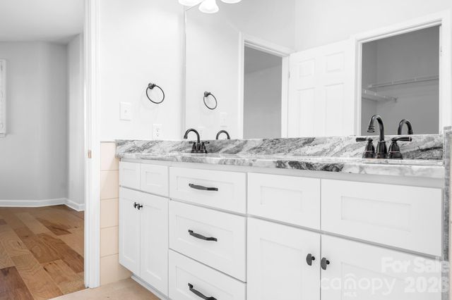 714 Northeast Drive 52, Davidson, NC 28036