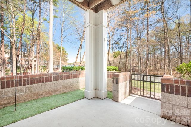 714 Northeast Drive 52, Davidson, NC 28036