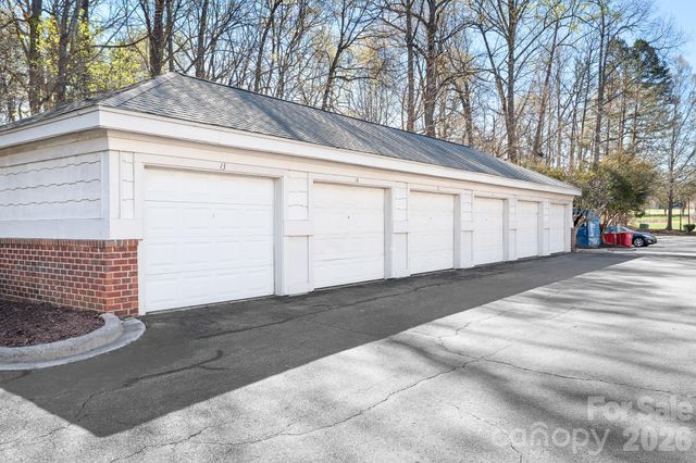 714 Northeast Drive 52, Davidson, NC 28036