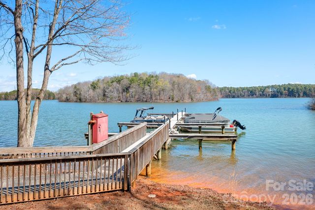 714 Northeast Drive 52, Davidson, NC 28036