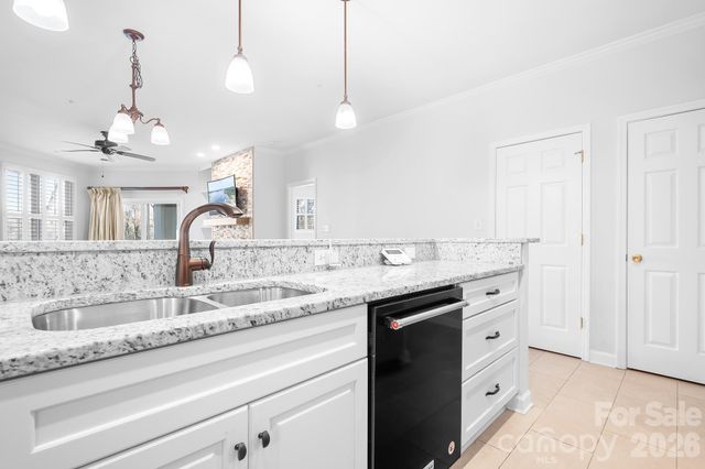 714 Northeast Drive 52, Davidson, NC 28036