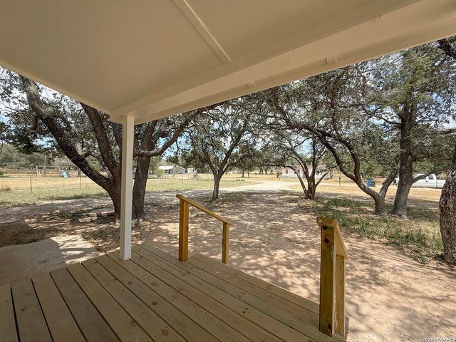 303 Davis, Devine, TX 78016