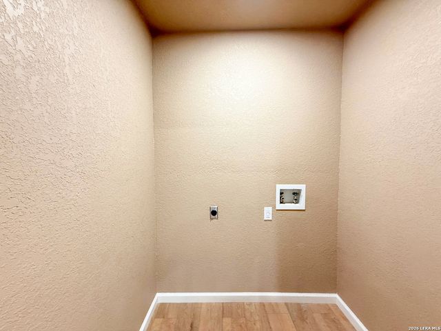 303 Davis, Devine, TX 78016