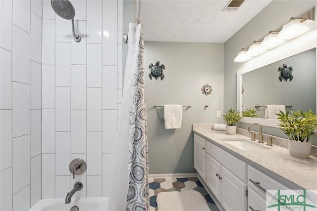 190 Sayle Lane, Richmond Hill, GA 31324