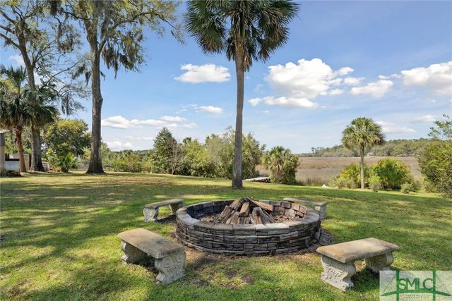 190 Sayle Lane, Richmond Hill, GA 31324