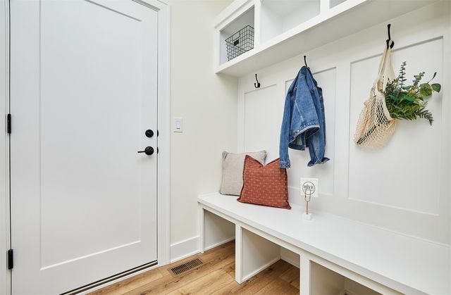 1318 NW 32nd Street, Ankeny, IA 50023