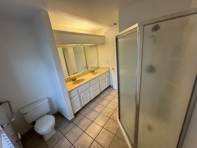 6348 N Genoa Avenue, Fresno, CA 93722