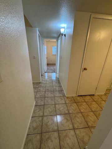 6348 N Genoa Avenue, Fresno, CA 93722