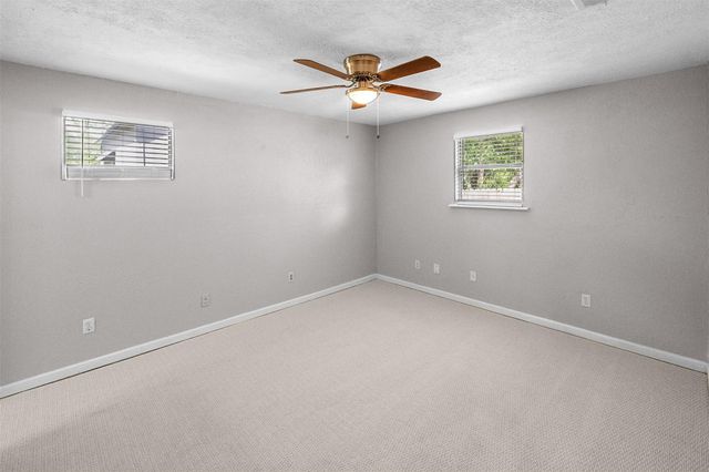 16766 Lake Circle, Conroe, TX 77302