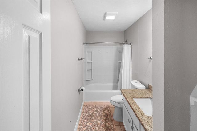 16766 Lake Circle, Conroe, TX 77302