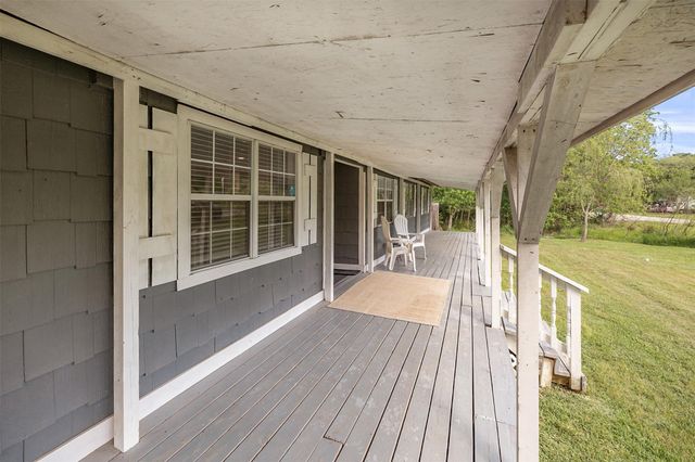 16766 Lake Circle, Conroe, TX 77302