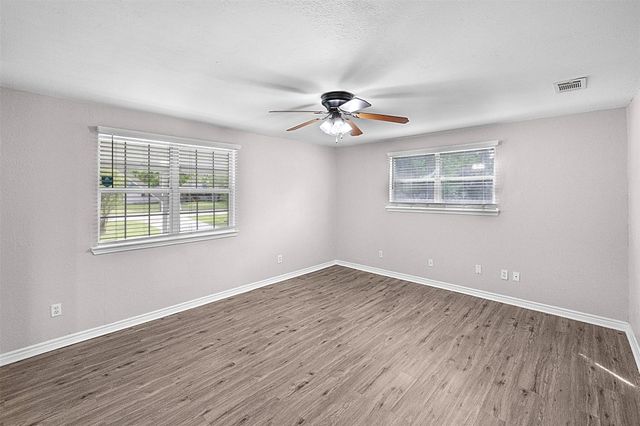 16766 Lake Circle, Conroe, TX 77302