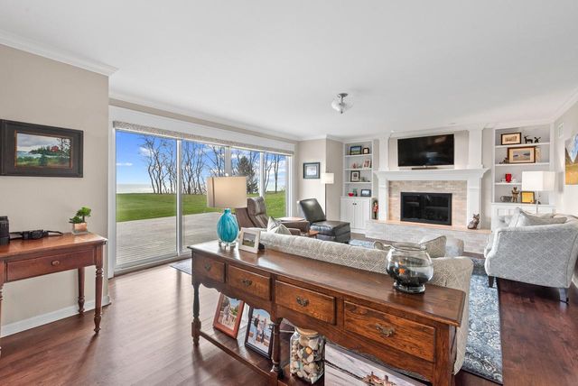 1010 Noridge TRAIL, Port Washington, WI 53074