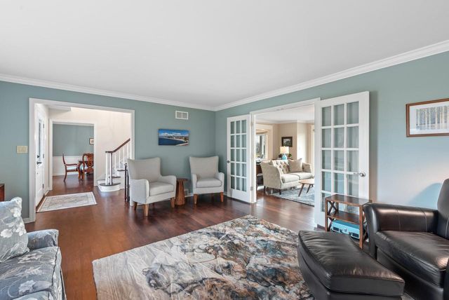 1010 Noridge TRAIL, Port Washington, WI 53074