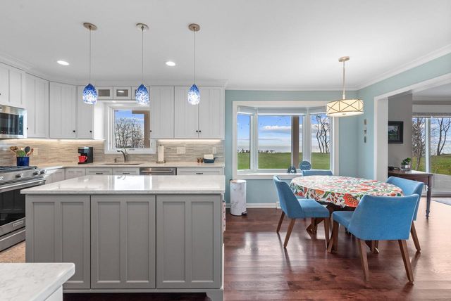 1010 Noridge TRAIL, Port Washington, WI 53074