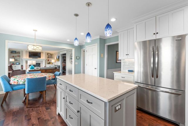 1010 Noridge TRAIL, Port Washington, WI 53074