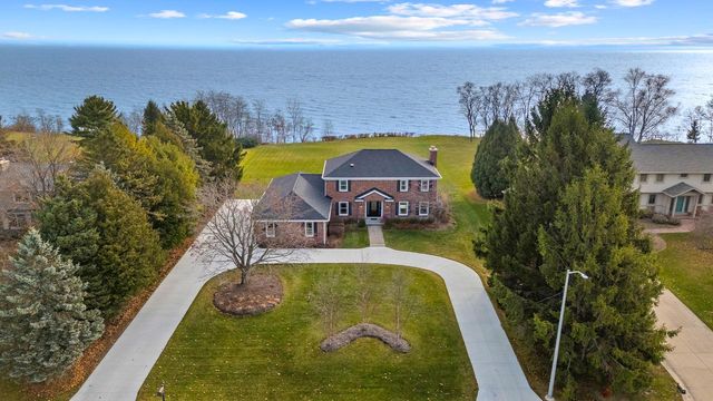 1010 Noridge TRAIL, Port Washington, WI 53074