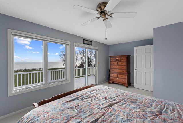 1010 Noridge TRAIL, Port Washington, WI 53074