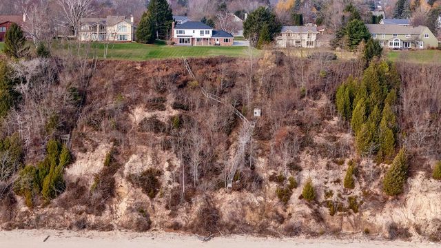 1010 Noridge TRAIL, Port Washington, WI 53074