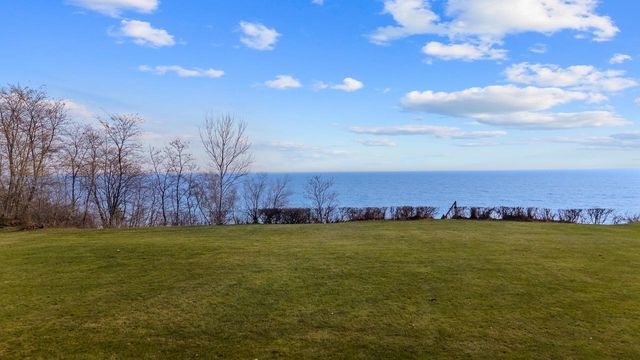 1010 Noridge TRAIL, Port Washington, WI 53074