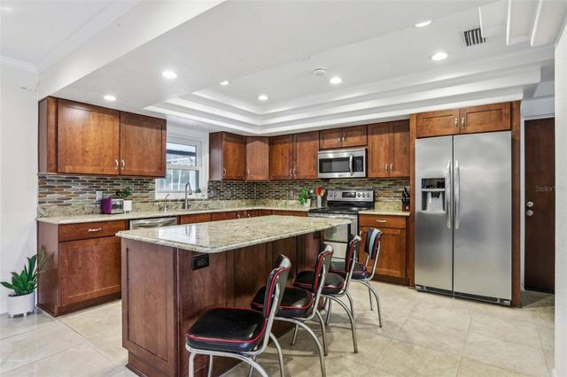 1226 DEBUEL ROAD, Lutz, FL 33549