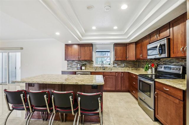 1226 DEBUEL ROAD, Lutz, FL 33549