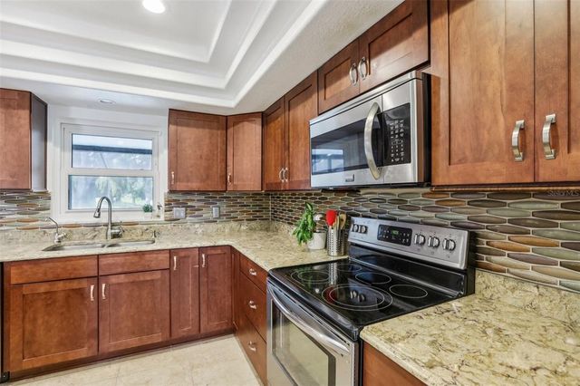 1226 DEBUEL ROAD, Lutz, FL 33549