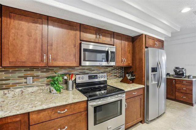 1226 DEBUEL ROAD, Lutz, FL 33549