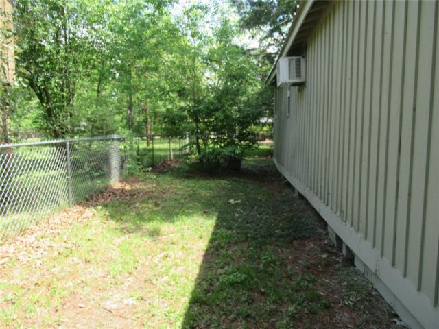 184 Hickory Drive, Onalaska, TX 77360
