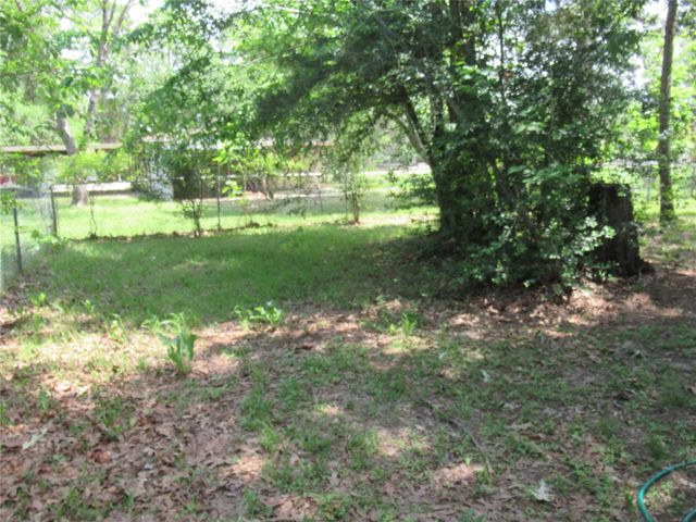 184 Hickory Drive, Onalaska, TX 77360