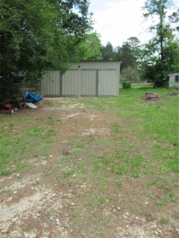 184 Hickory Drive, Onalaska, TX 77360