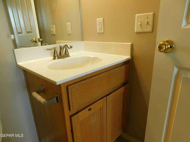 10051 RAILROAD Drive, 701, El Paso, TX 79924