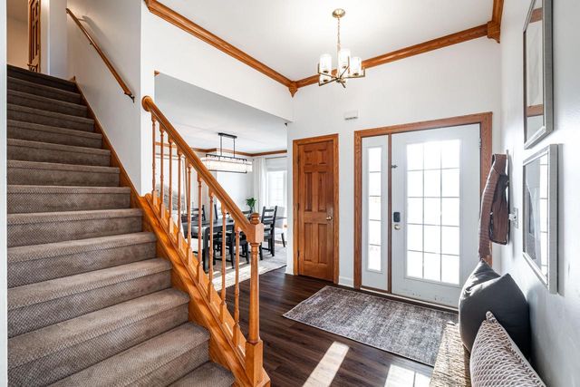 841 Summer Creek ROAD, Oconomowoc, WI 53066