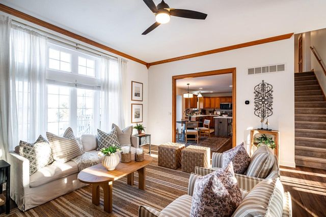 841 Summer Creek ROAD, Oconomowoc, WI 53066