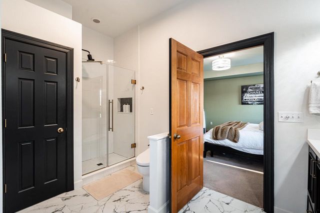 841 Summer Creek ROAD, Oconomowoc, WI 53066