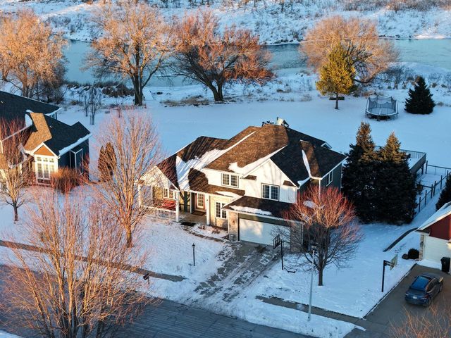 841 Summer Creek ROAD, Oconomowoc, WI 53066