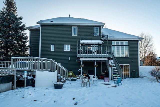 841 Summer Creek ROAD, Oconomowoc, WI 53066