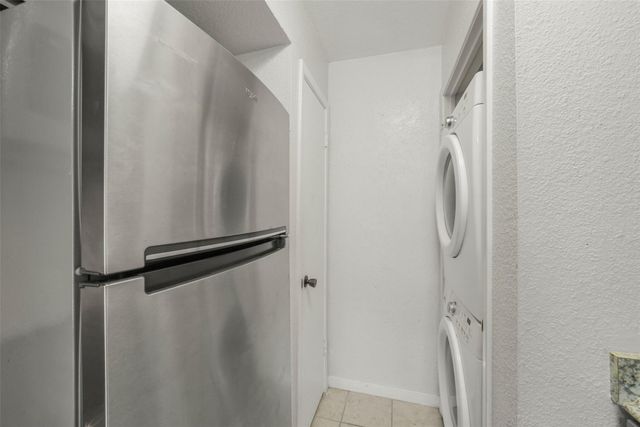 6202 Skyline Drive 10, Houston, TX 77057