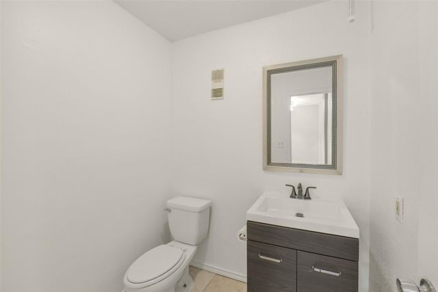 6202 Skyline Drive 10, Houston, TX 77057