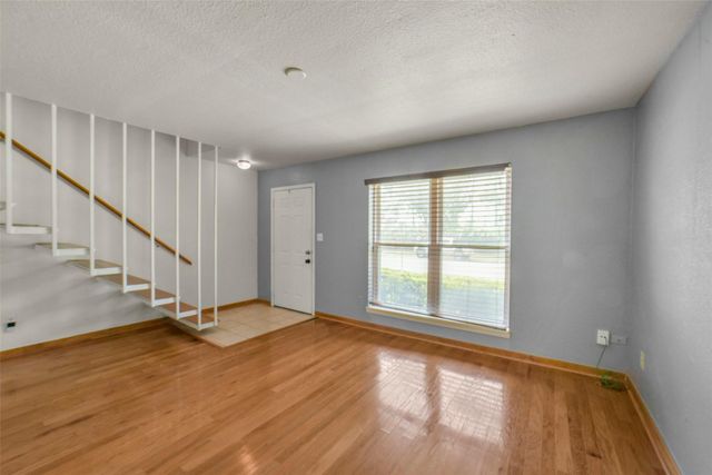 6202 Skyline Drive 10, Houston, TX 77057